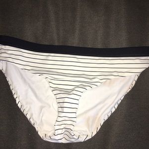 Jessica Simpson bikini bottom